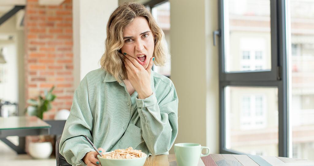 What to Eat (and Avoid) After a Tooth Extraction