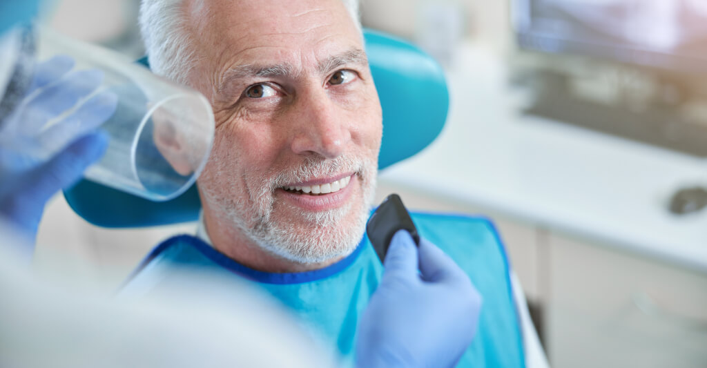 How to Handle a Loose Dental Implant: Signs and Next Steps